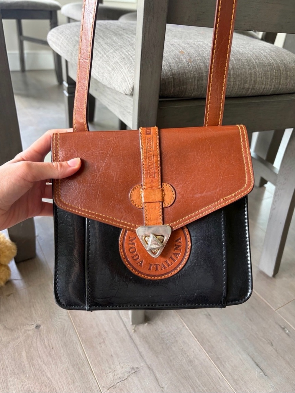 Moda Italiana Cross-Body Bag
